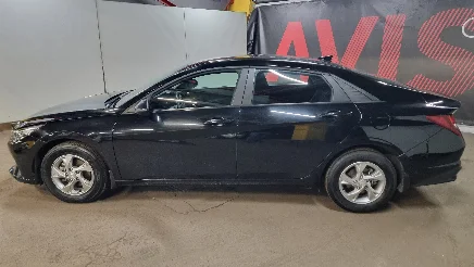 Hyundai Elantra photo-3